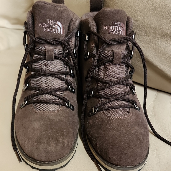 The North Face Youth Jr Brown Ankle Hiking Boots Size 5 Preowned - Picture 1 of 14